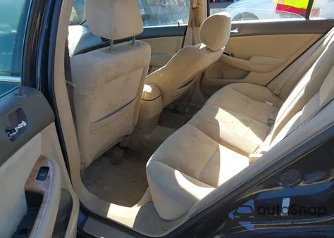 2004 Honda Accord 2.4 Ex from USA, damaged, VIN 1HGCM56774A162177